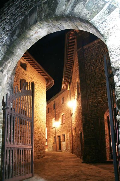 L'antico cancello di ingresso del Castello