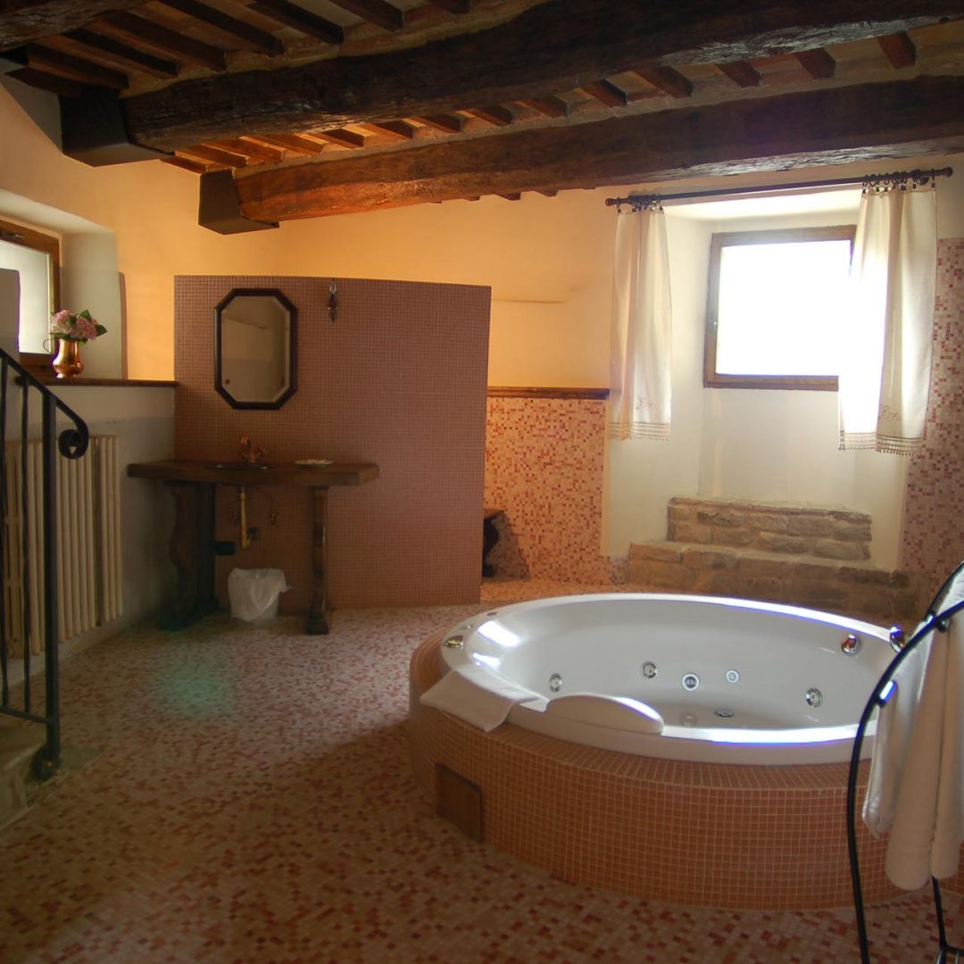 Bagno della Suite Imperiale dell'Uovo Cosmico