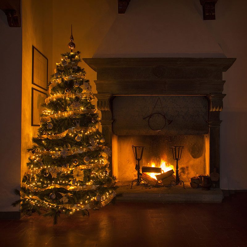 Natale_illumina_Petroia_2