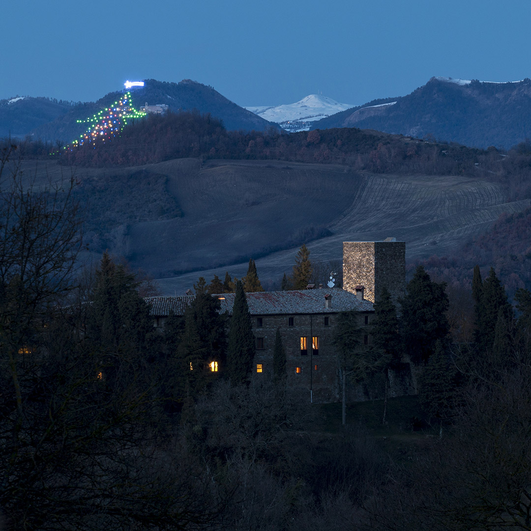 a_natale_l_albero_di_Gubbio_ed_il_Castello