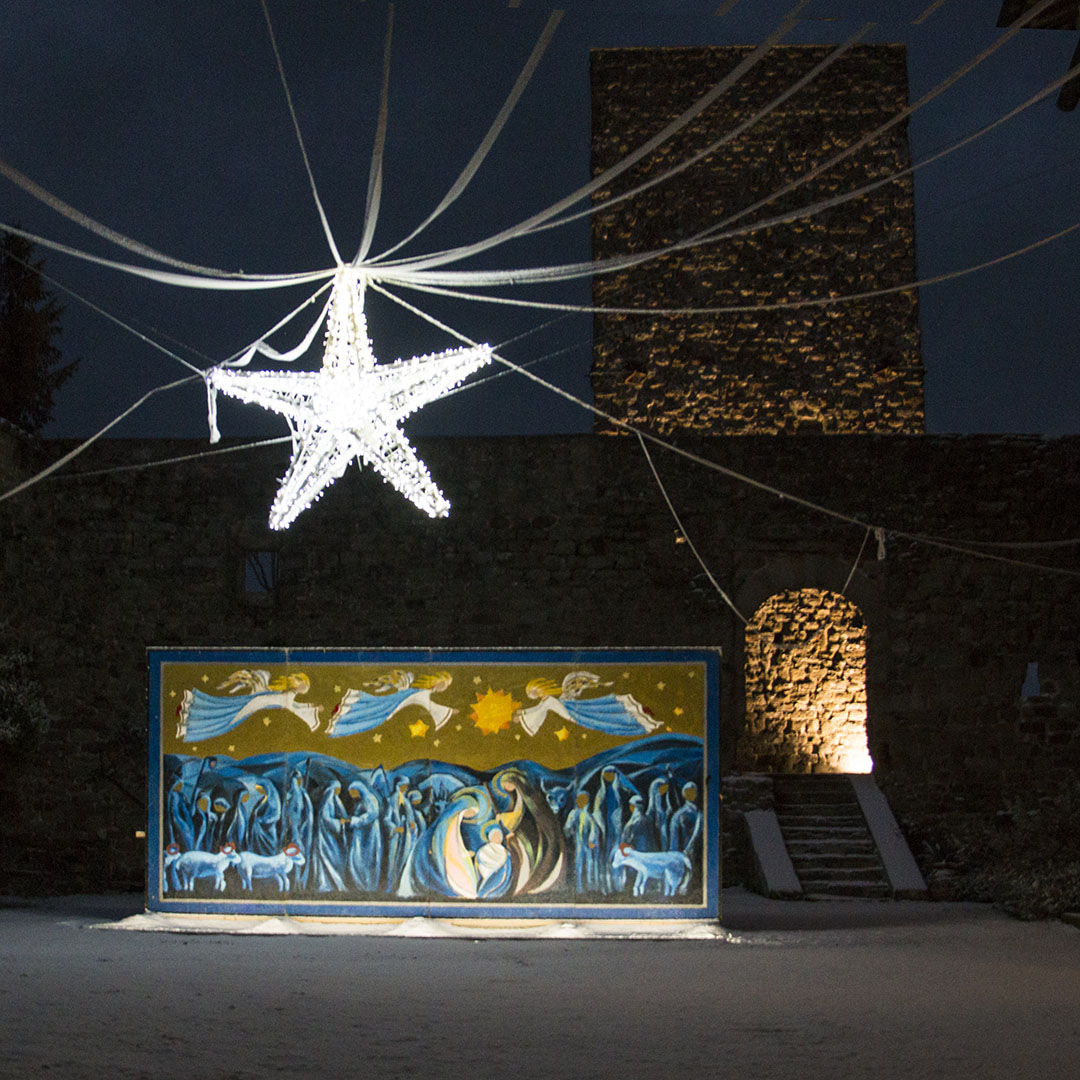 Il_natale_illumina_il_castello_di_Petroia